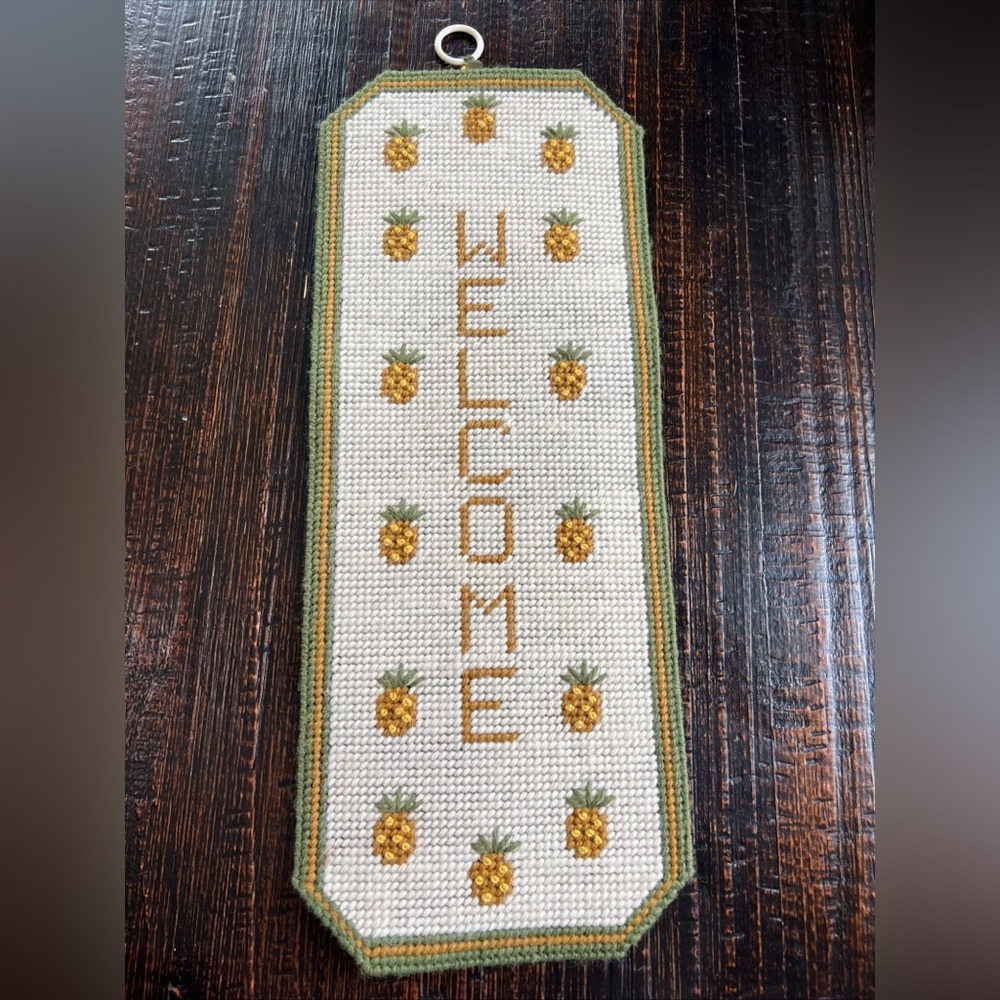 Vintage Needlework Welcome Pineapple Doorknob Sign Hanging Plaque 18”x7”